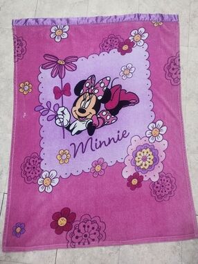 Vintage Disney Minnie Mouse Pink and Lavender Floral Throw